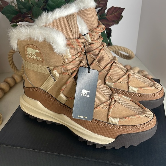 Sorel Ona Rmx Glacy Faux Fur Waterproof Bootie: Size 8/ Color Sea Salt - Picture 11 of 12